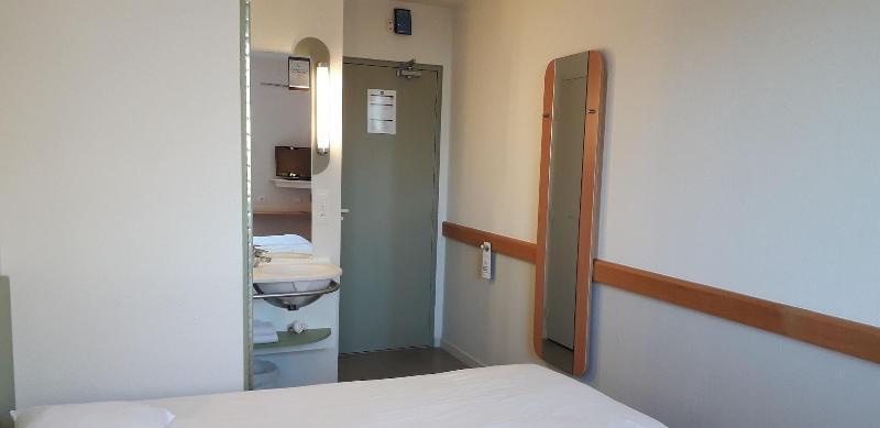 Ibis Budget Конкарно Екстериор снимка