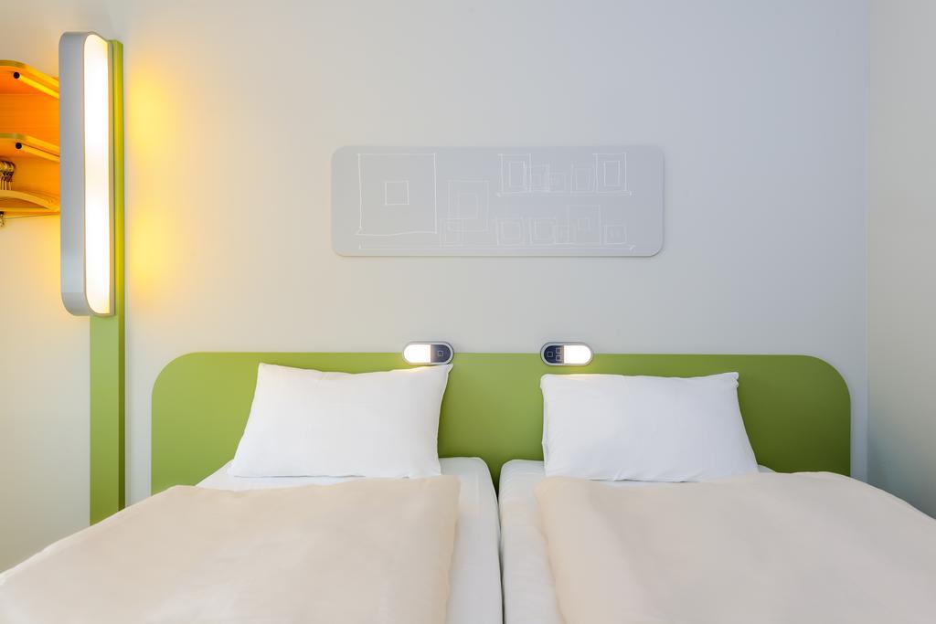 Ibis Budget Конкарно Екстериор снимка